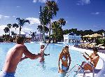 G�ste im Pool