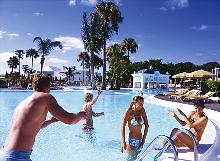 G�ste im Pool