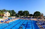 Pool mit Robinson Logo