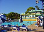 Liegen am Pool