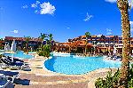 Hotelanlage mit Pool