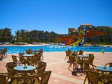 Terrasse bei den Wasserrutschen