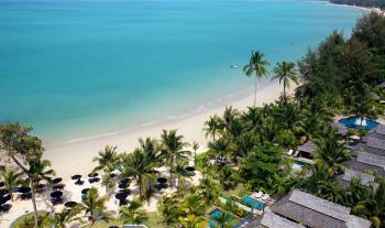 Strand direkt am Robinson Khao Lak