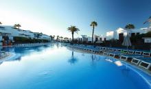 Pool im Flamingo Beach