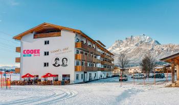 COOEE Alpin Hotel Kitzbüheler Alpen im Winter