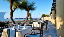 Essen mit Blick auf Strand