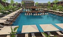 Pool mit Poolbar