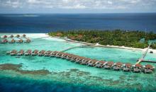 Traumhaftes Meer mit Wasserbungalows