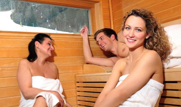 Gäste in der Sauna