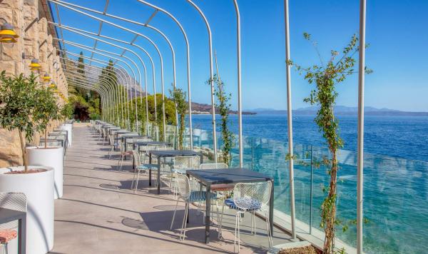 Sitzmöglichkeiten mit Ausblick