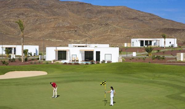 Golfplatz mitten im Club