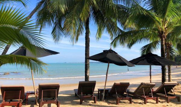 Liegen mit Blick aufs Meer