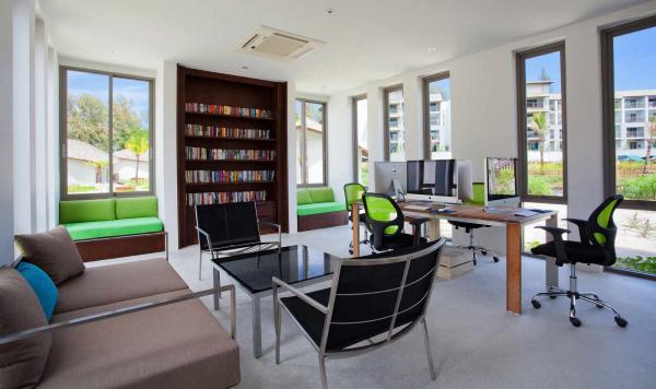 Arbeitsbereich mit Computern