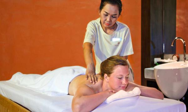 Massage im Wellnessbereich