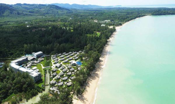 Luftansicht Meer und Anlage