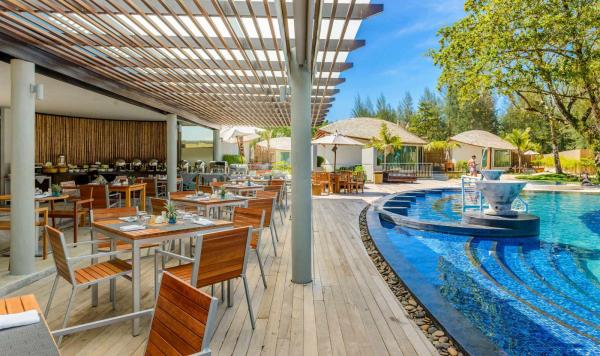 Restaurantbereich am Pool