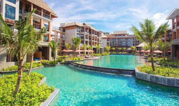 Großer Outdoor Pool