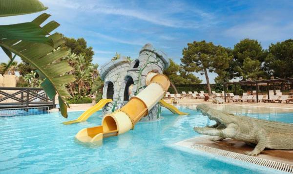 Aquapark mit Wasserrutschen
