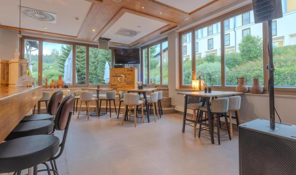 Einrichtung neuer Bar