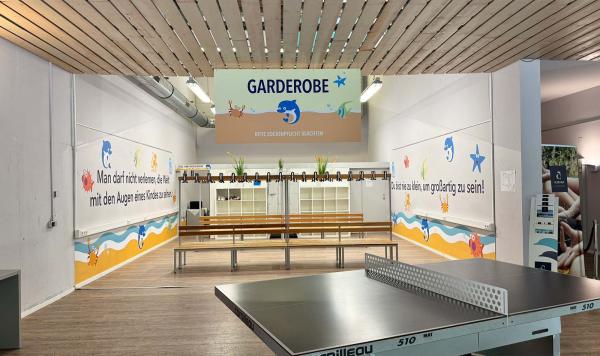 Garderobe im Kinderspielplatz