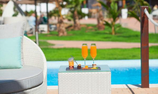 Drink im Double Deluxe Swim Up