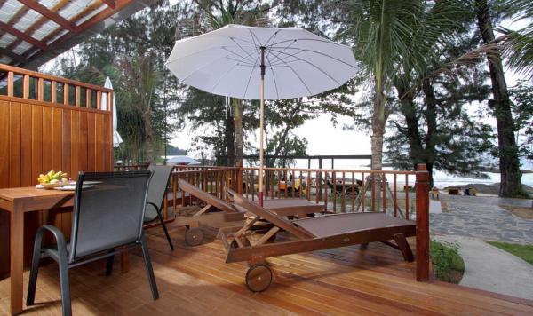 Terrasse Beach Front Bungalow