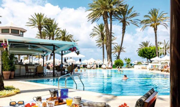 Poolbar Captain Cook