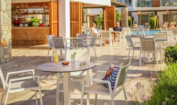 Poolbar