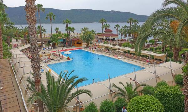 Blick auf den Hauptpool