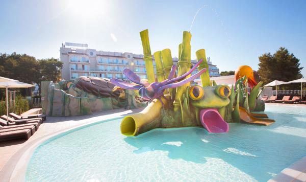 Wasserrutsche im Kinderpool