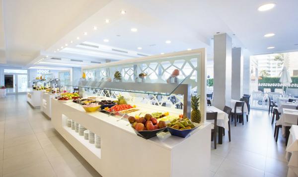 Selbstbedienungsbereich mit frischer Obst