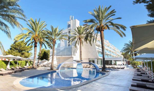 Mar Playa de Muro Suites