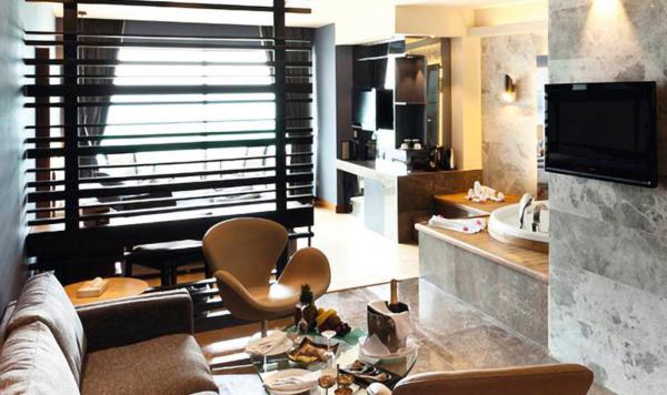 Wohnbeispiel Deluxe Doppel Jacuzzi Zimmer