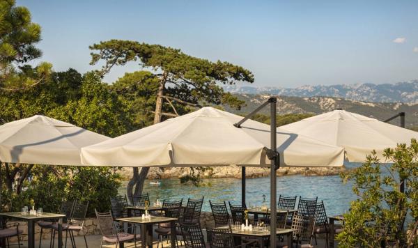 Oliva Grill Terrace and Bar