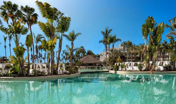 Großer Outdoor Pool