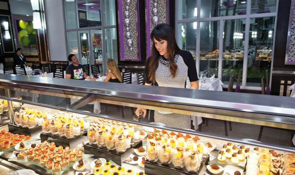 Buffet im Hauptrestaurant