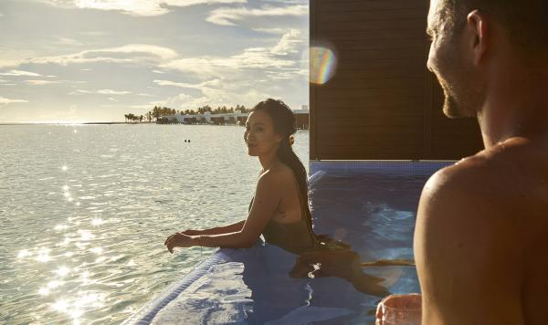 Overwatersuite mit privatem Pool