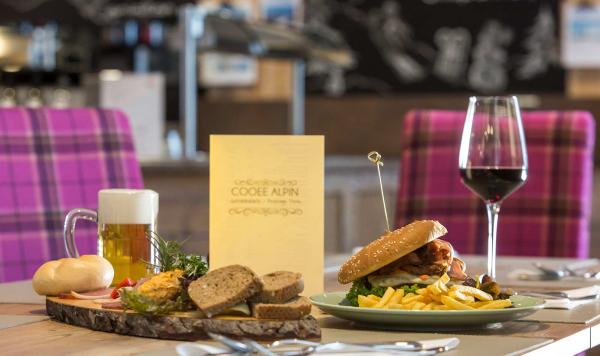 Spezialitäten aus dem alpin Hotel Dachstein