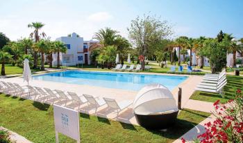 Cluburlaub im COOEE Cala Llenya Resort Ibiza