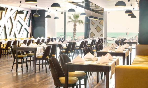 Restaurant mit Meeresblick