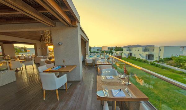 Restaurant bei Sonnenuntergang