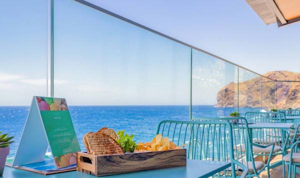 Leckerer Snack mit Meerblick