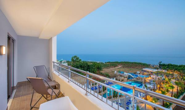 Balkon mit Blick auf das Meer