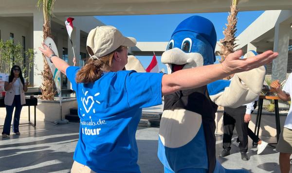 Herzlicher Empfang von Flosse