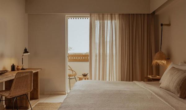 Schlafzimmer mit Doppelbett