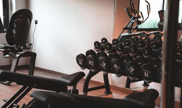 Ausstattung im Fitnessstudio