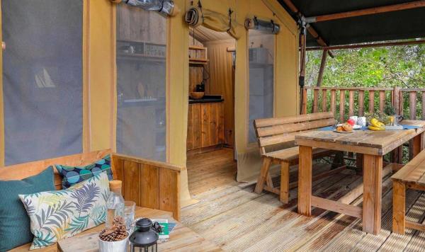 Wohnbeispiel HU Stay SMART Plus Terrasse