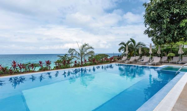 Chill out Pool mit Whirlpool