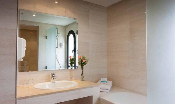 Wohnbeispiel Badezimmer im Familienzimmer