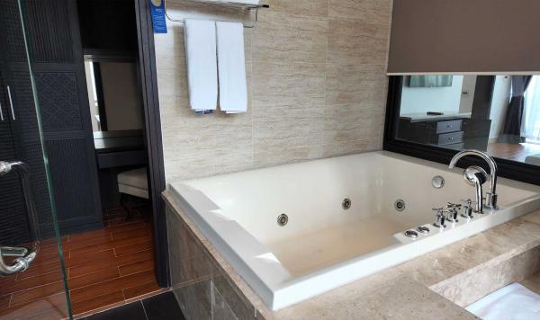 Whirlpool im Badezimmer